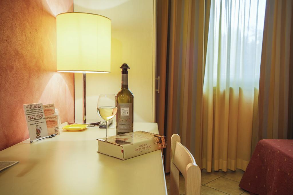 Hotel L'Antica Sosta Castelfiorentino Esterno foto